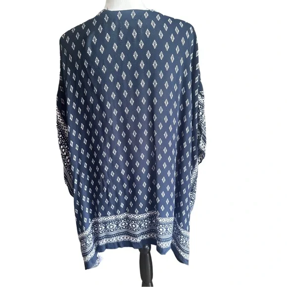 The Loft Navy & White Floral Kimono One Size - Picture 3 of 7